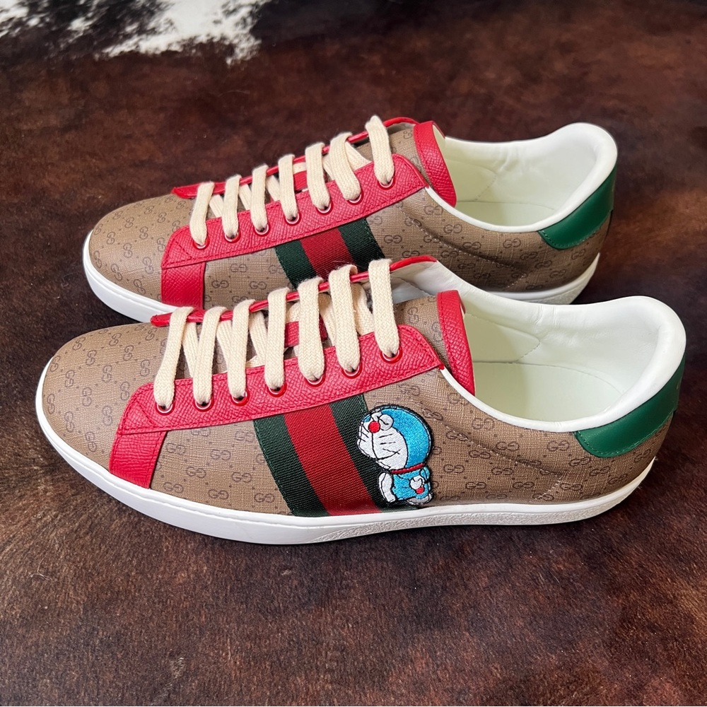 Gucci x Doraemon Sneakers - Picture 3 of 9